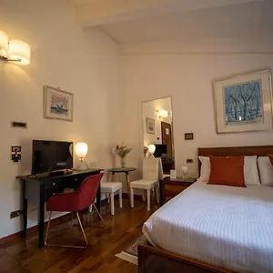 Ego' Apartahotel